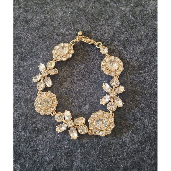 Sparkling Gold and White Floral Bracelet - Picture 2 of 2